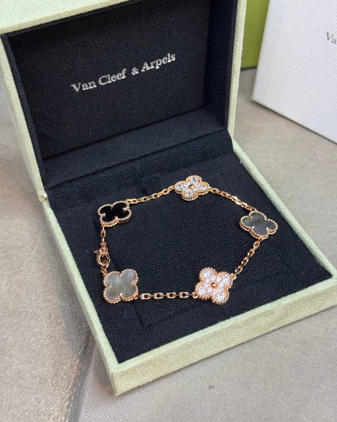 Браслет Van Cleef & Arpels Vintage Alhambra — изображение 2