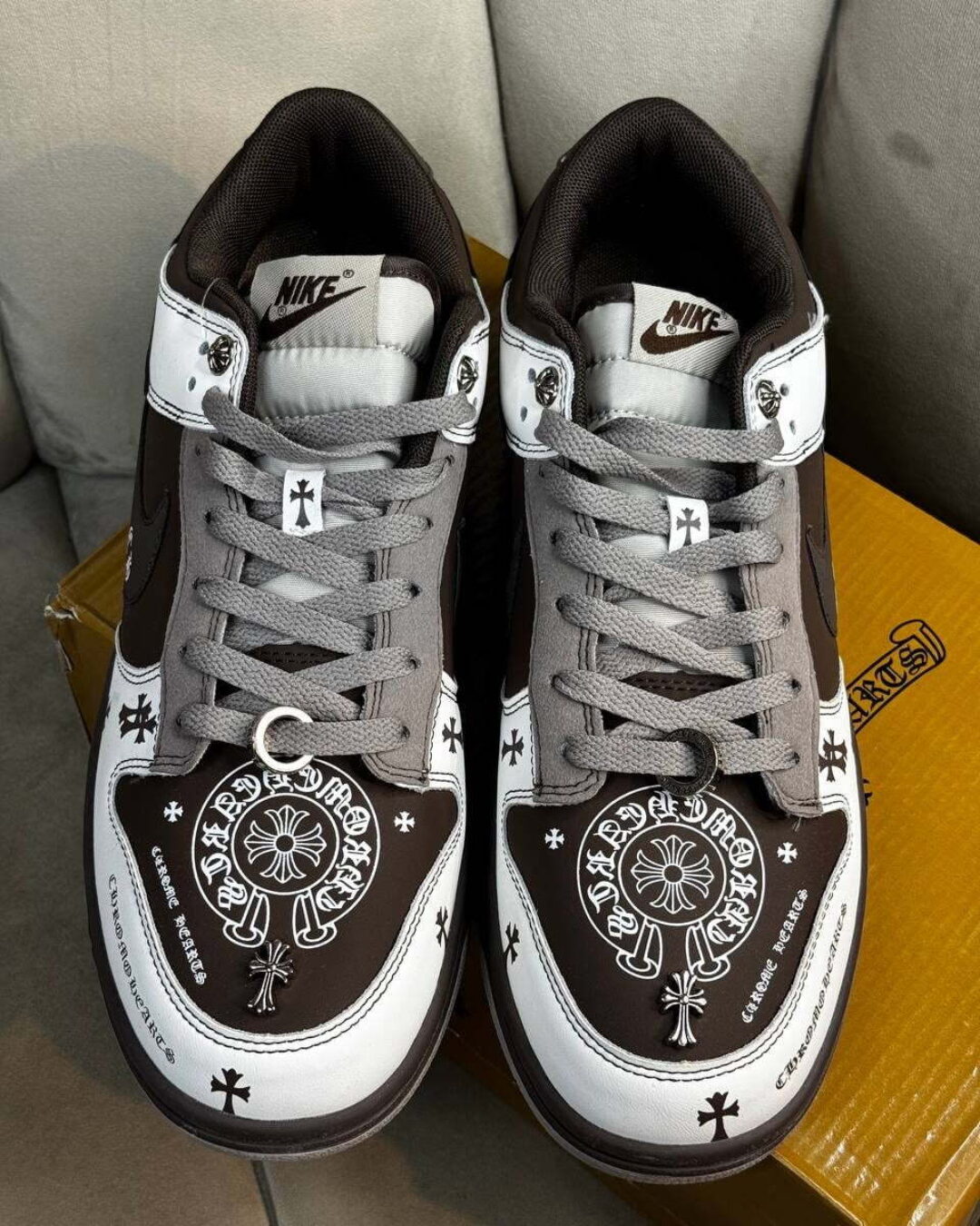 Кроссовки Nike x Chrome Hearts — изображение 2