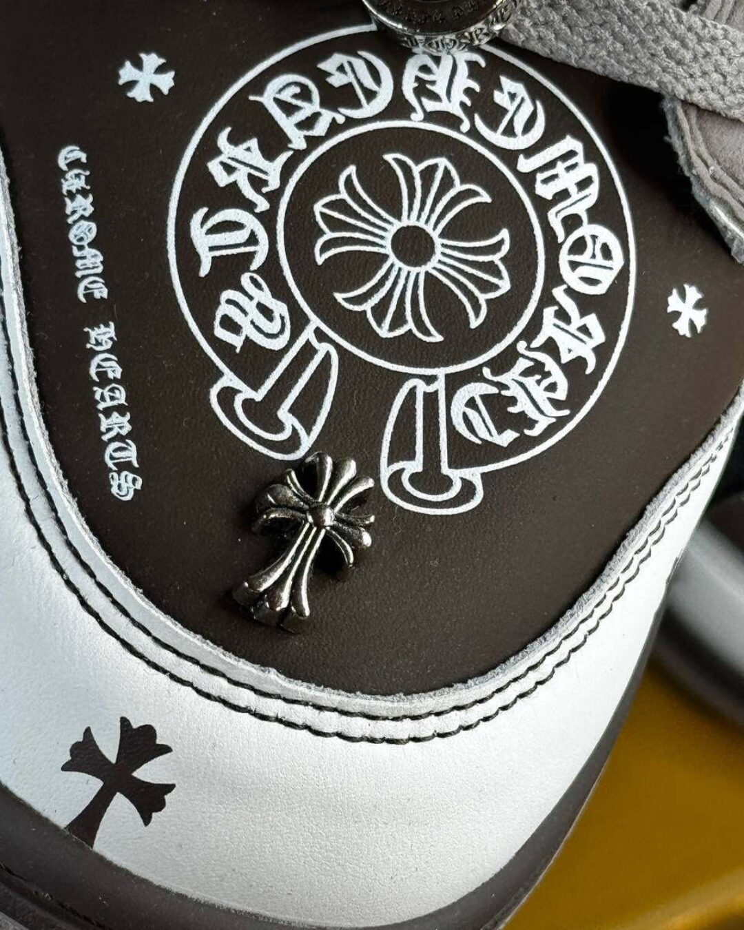 Кроссовки Nike x Chrome Hearts — изображение 3