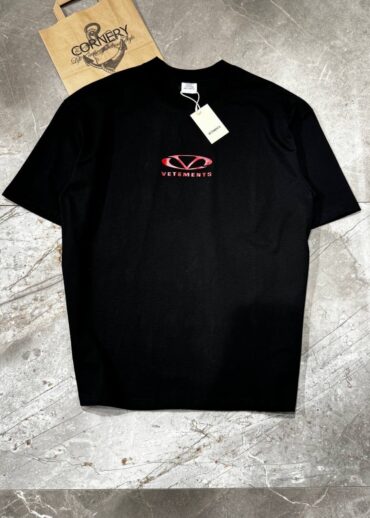 Футболка Vetements