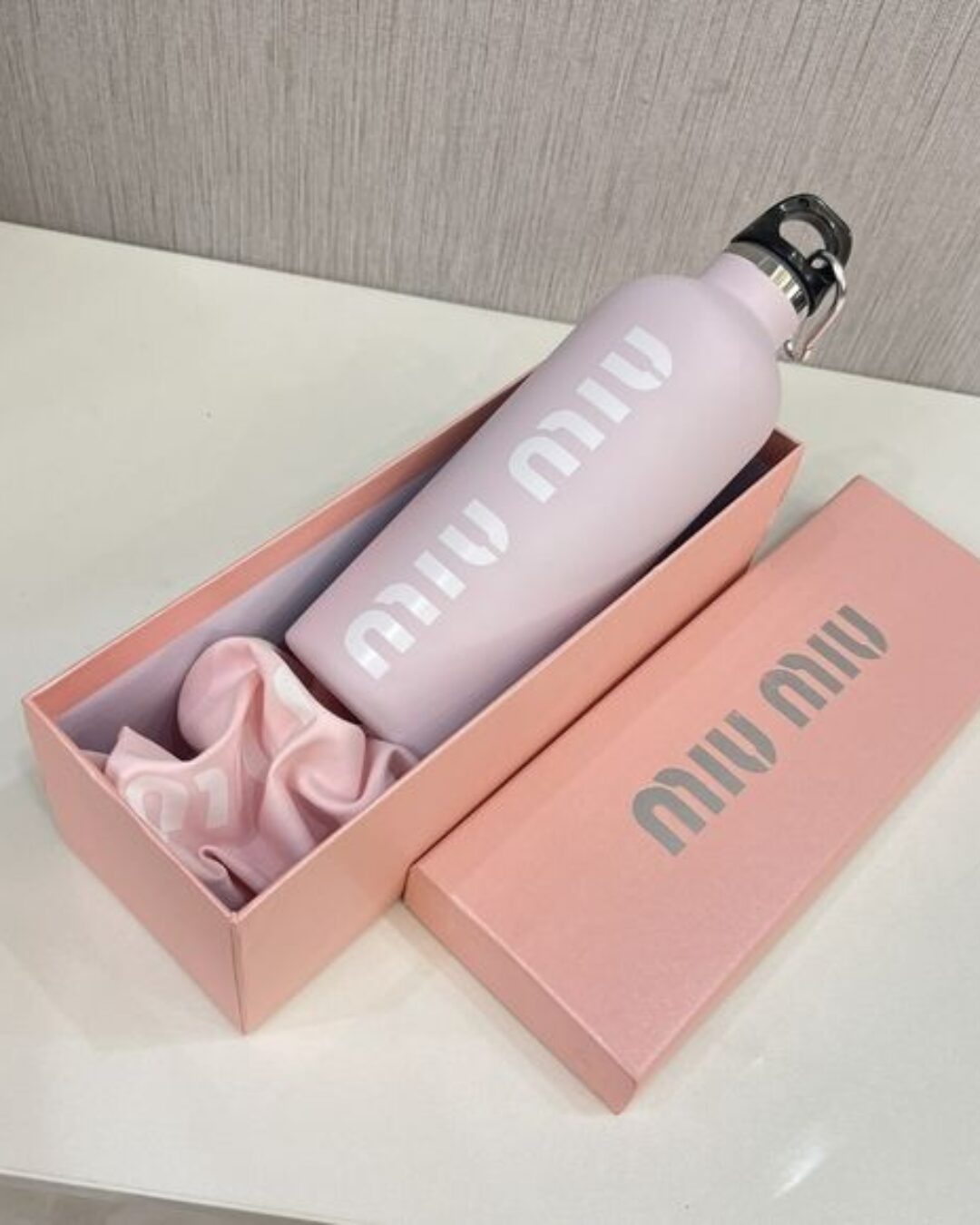 Термос Miu Miu — изображение 2