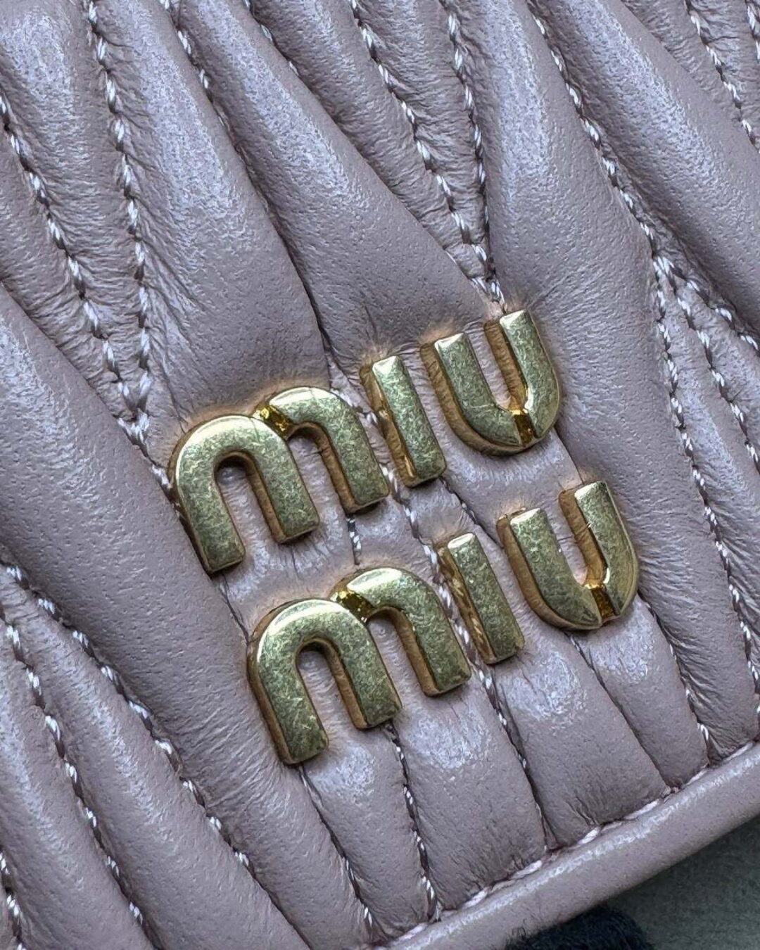 Картхолдер Miu Miu — изображение 6