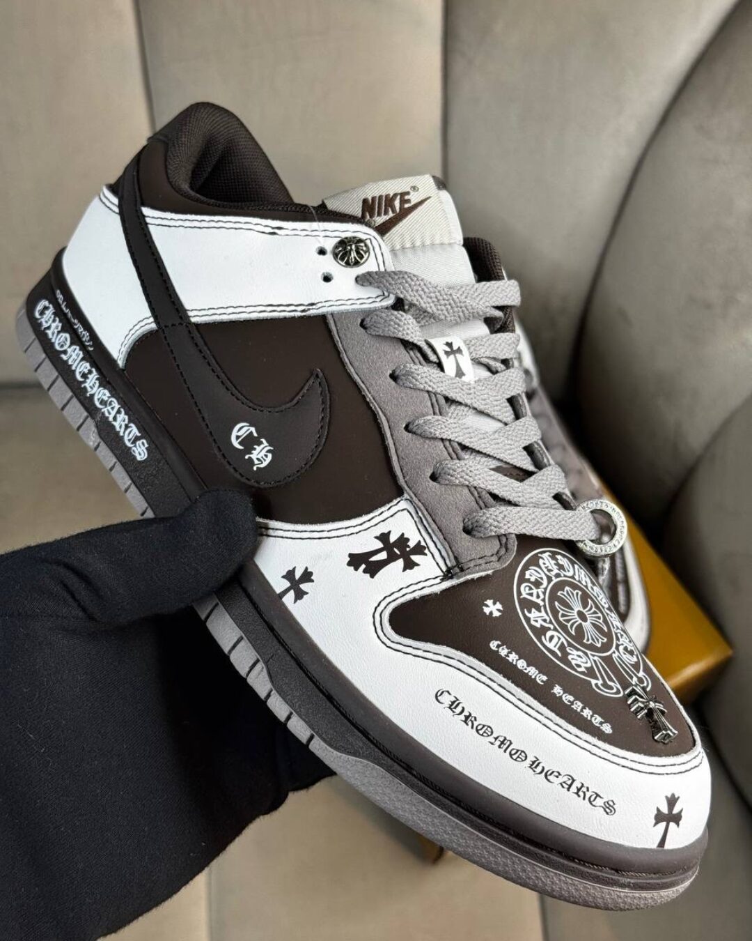 Кроссовки Nike x Chrome Hearts — изображение 6