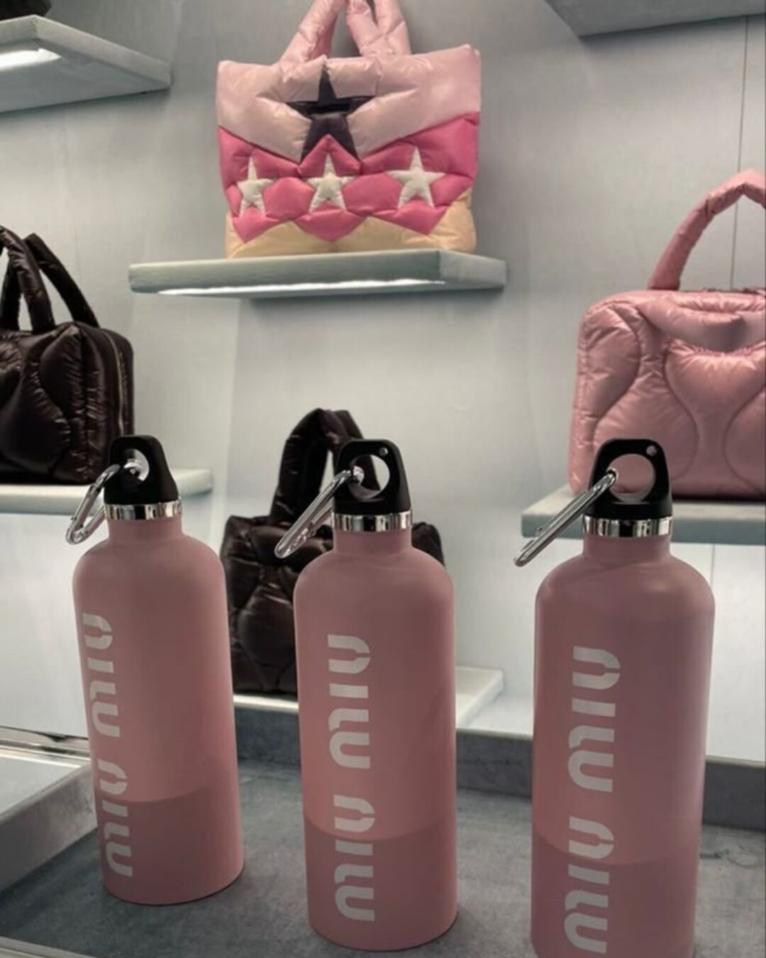 Термос Miu Miu — изображение 3