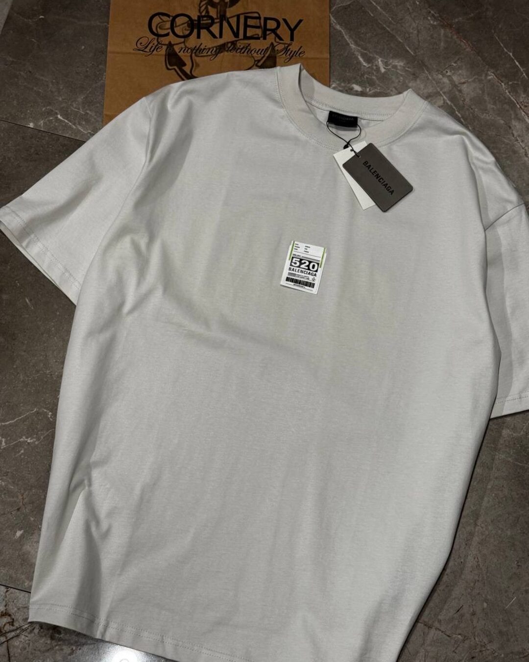 Футболка Balenciaga — изображение 5