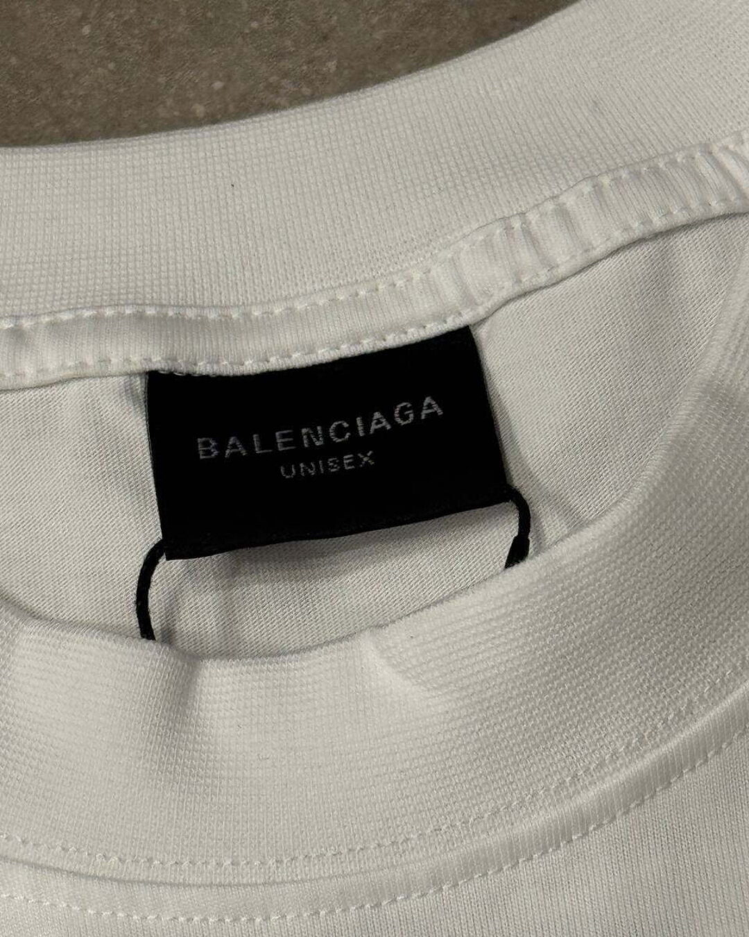 Футболка Balenciaga — изображение 6