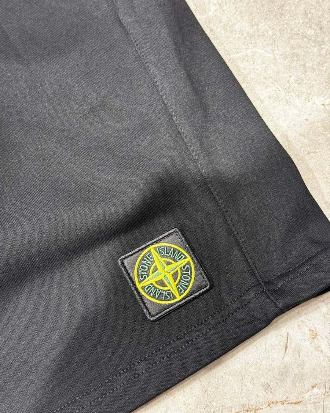Шорты Stone Island — изображение 4