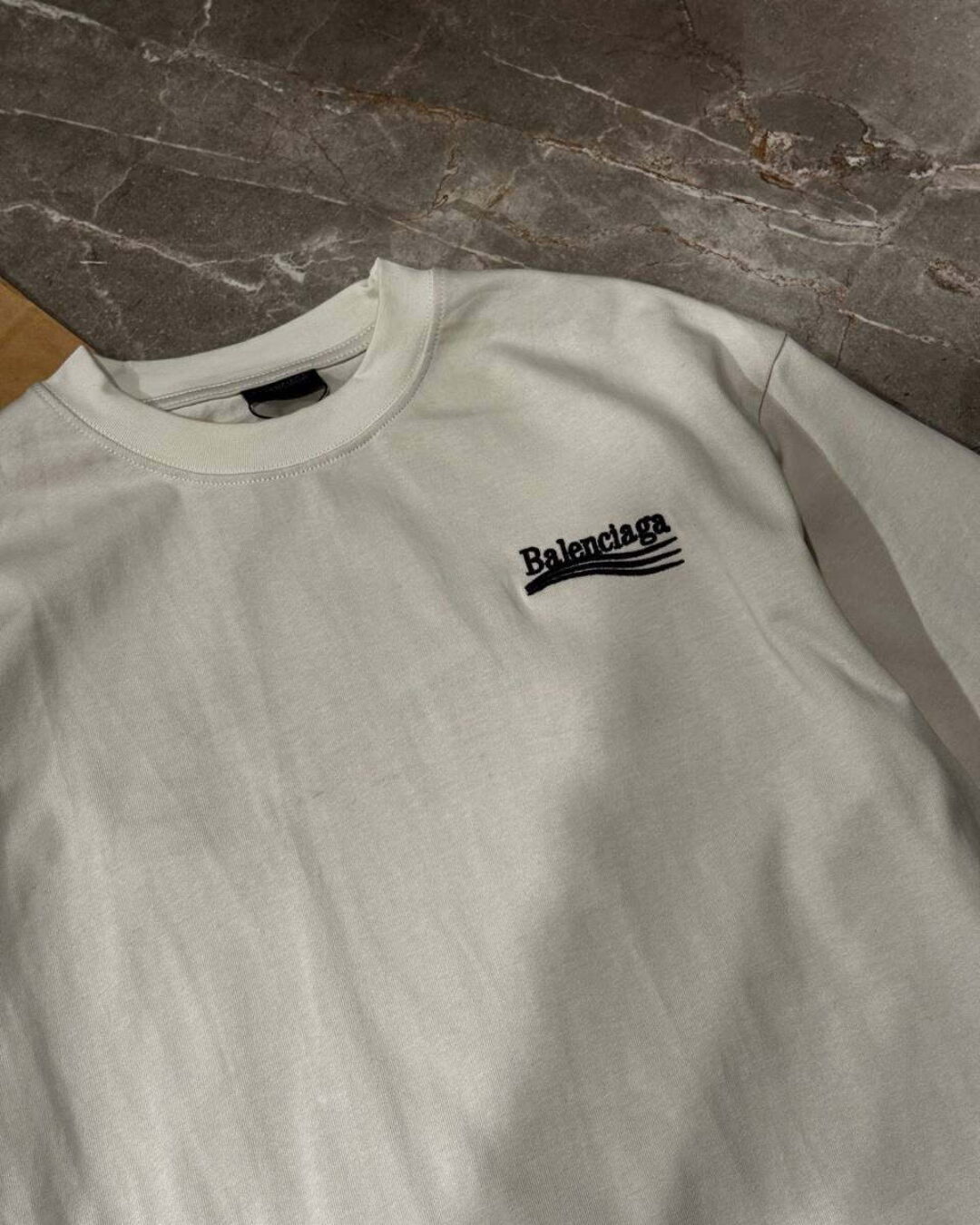 Футболка Balenciaga — изображение 5