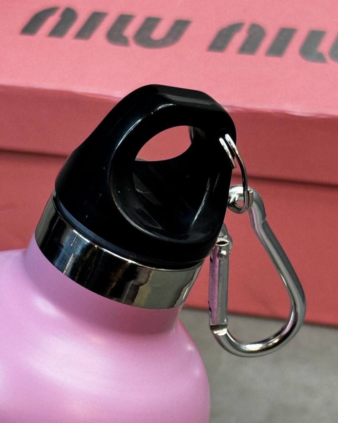 Термос Miu Miu — изображение 7