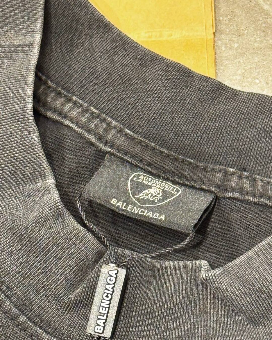Футболка Balenciaga — изображение 6