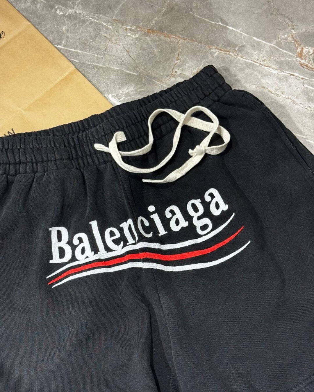 Шорты Balenciaga — изображение 4