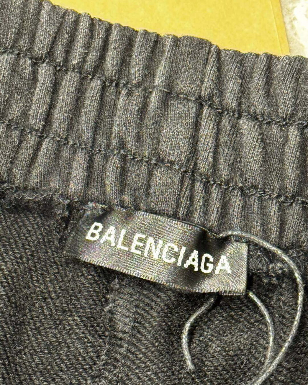 Шорты Balenciaga — изображение 9