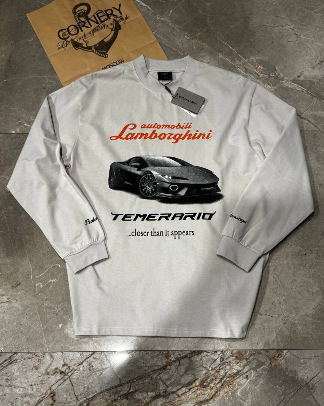 Кофта Balenciaga — изображение 3