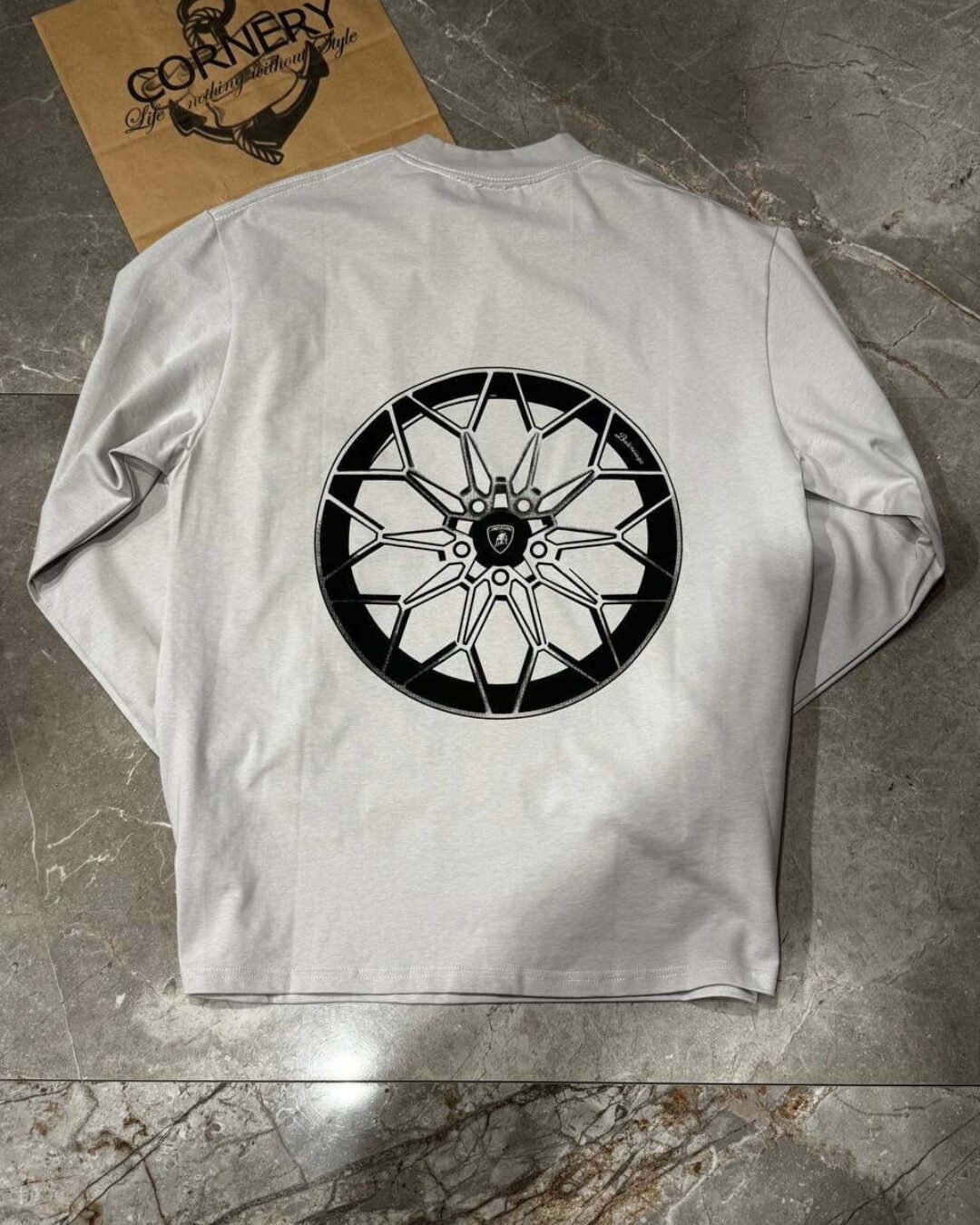 Кофта Balenciaga — изображение 4