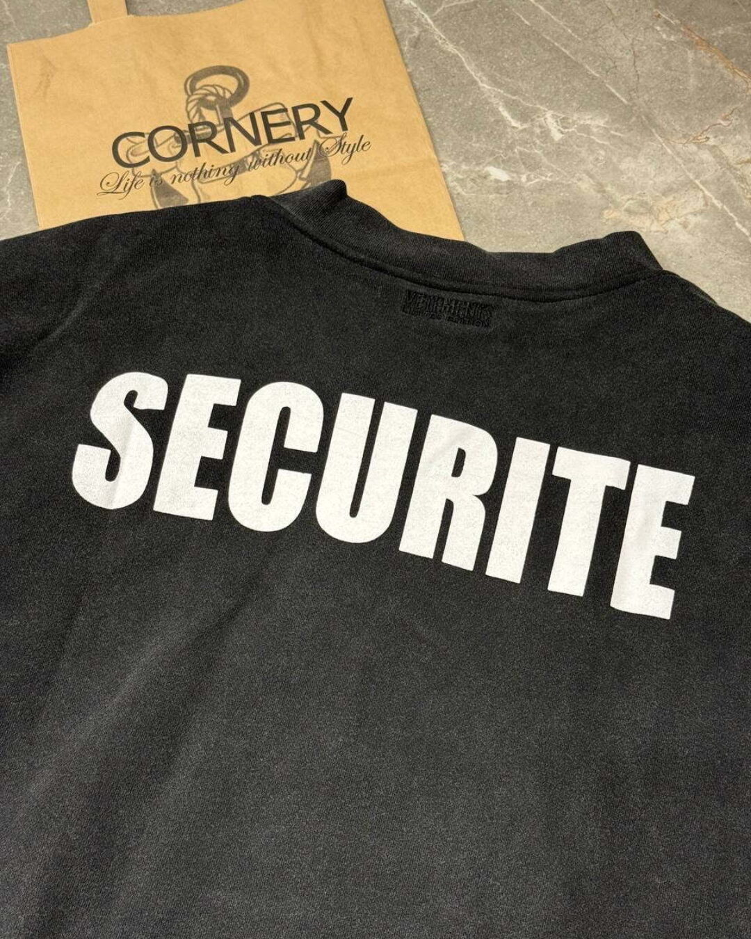 Бомбер Vetements — изображение 9