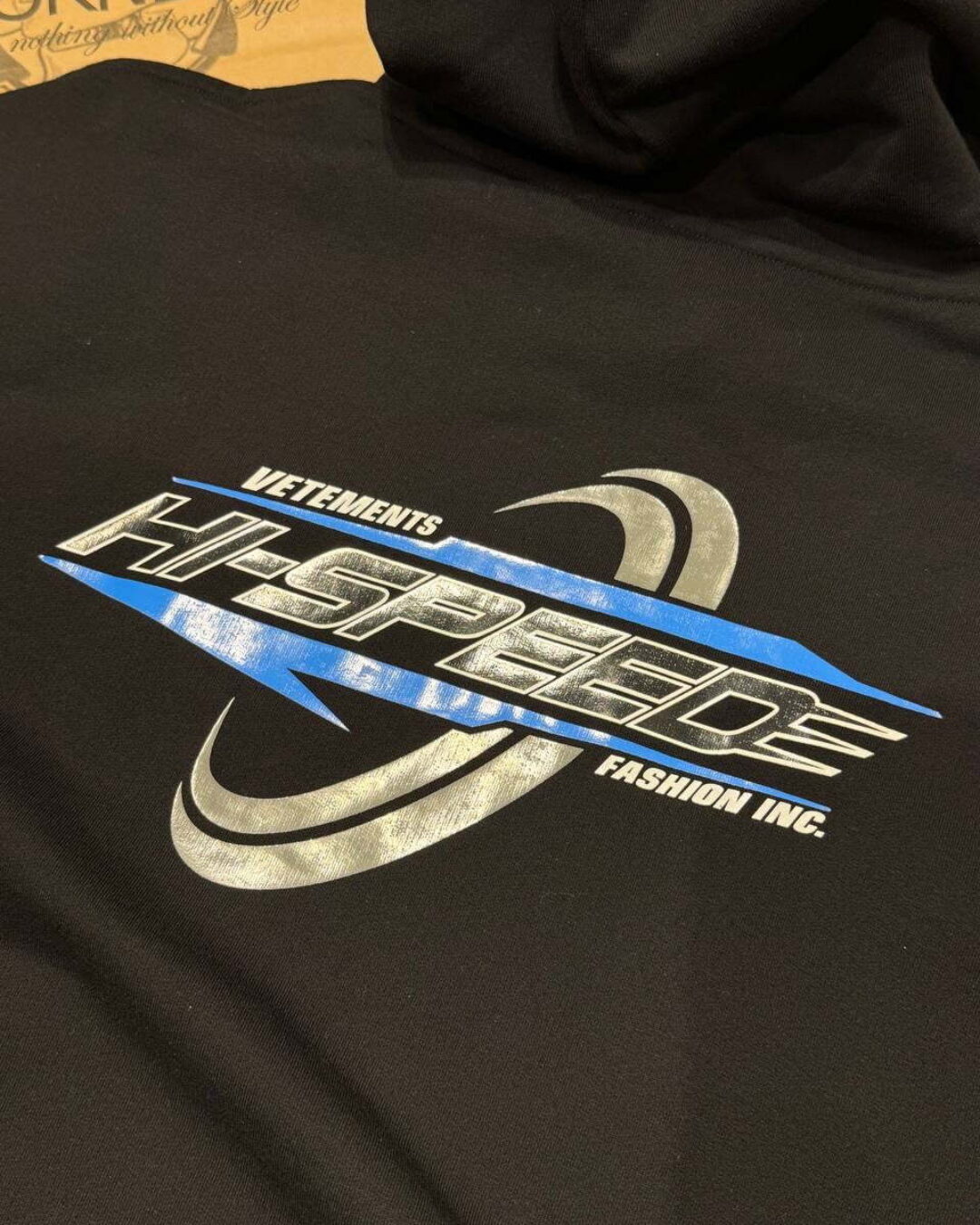 Худи Vetements — изображение 9