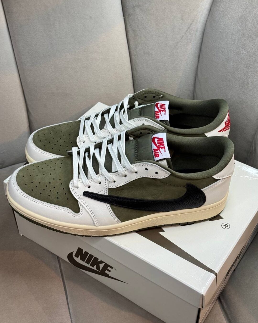Кеды Travis Scott x Air Jordan 1 Retro Low OG SP Medium Olive — изображение 3