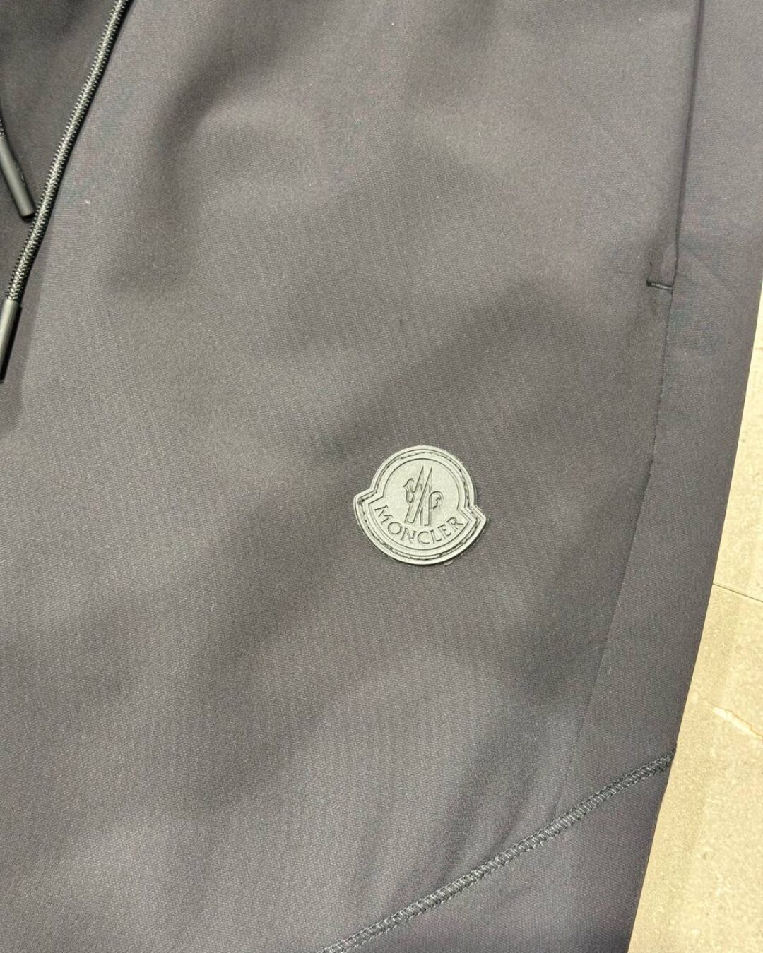 Штаны Moncler — изображение 5