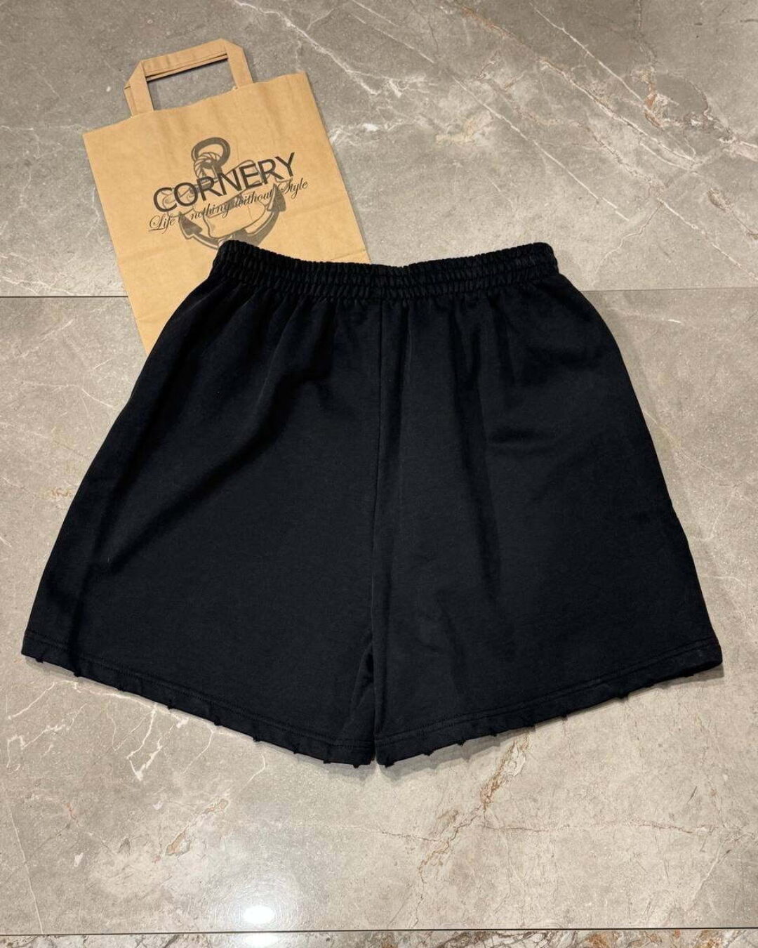 Шорты Balenciaga — изображение 2