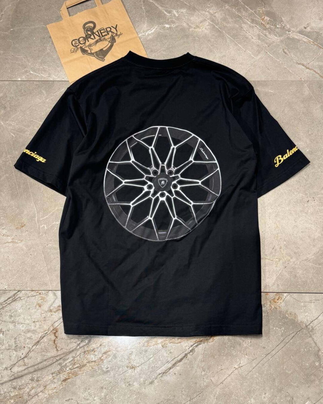 Футболка Balenciaga — изображение 2
