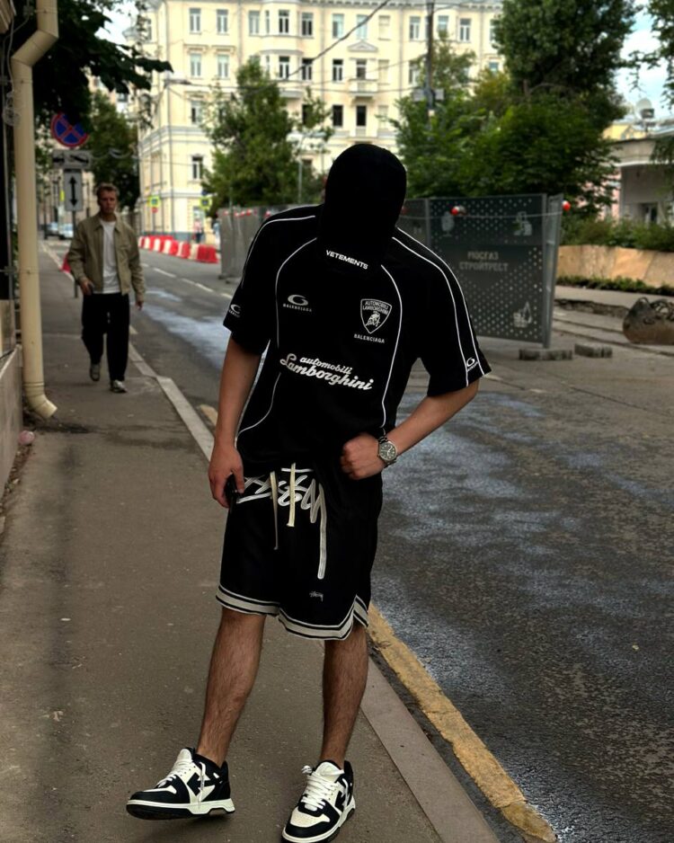 Футболка Balenciaga — фото 1