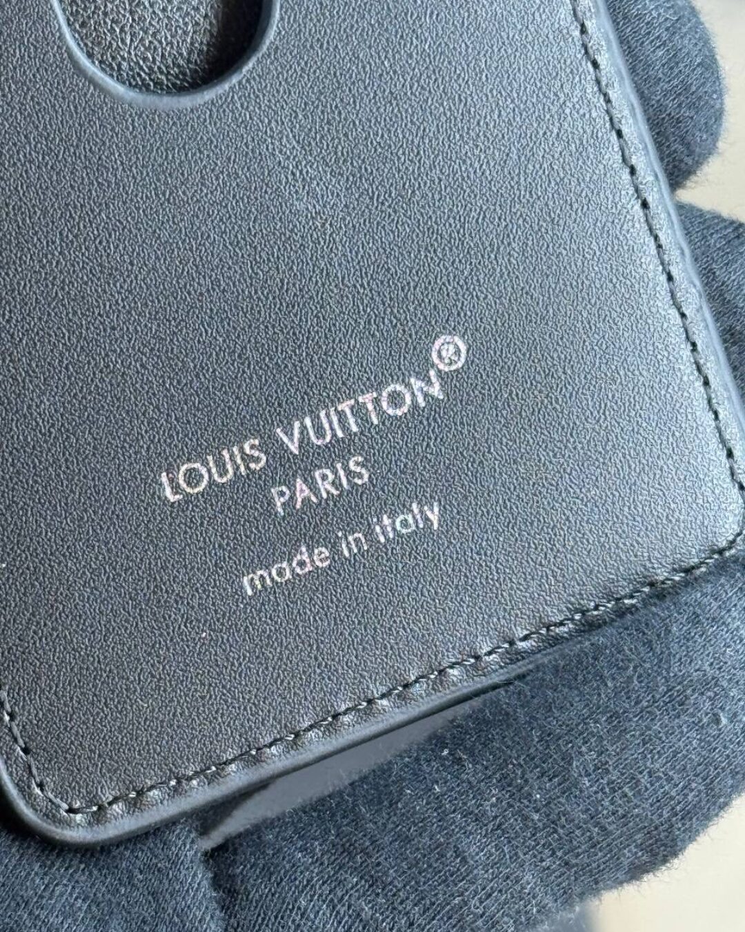 Картхолдер Louis Vuitton (Magsafe) — изображение 3