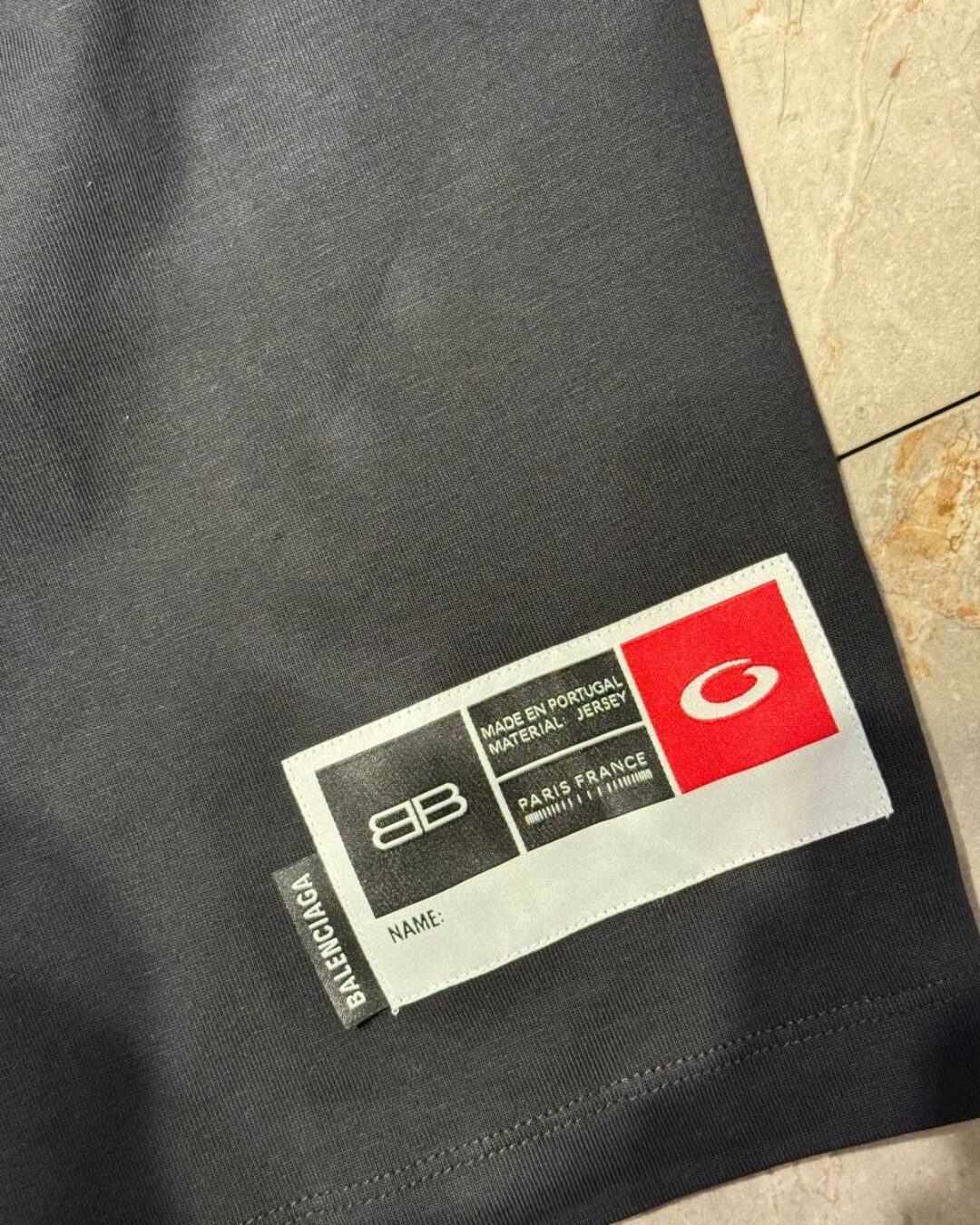 Футболка Balenciaga — изображение 8