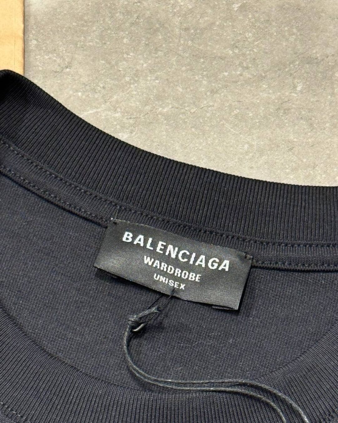 Футболка Balenciaga — изображение 5
