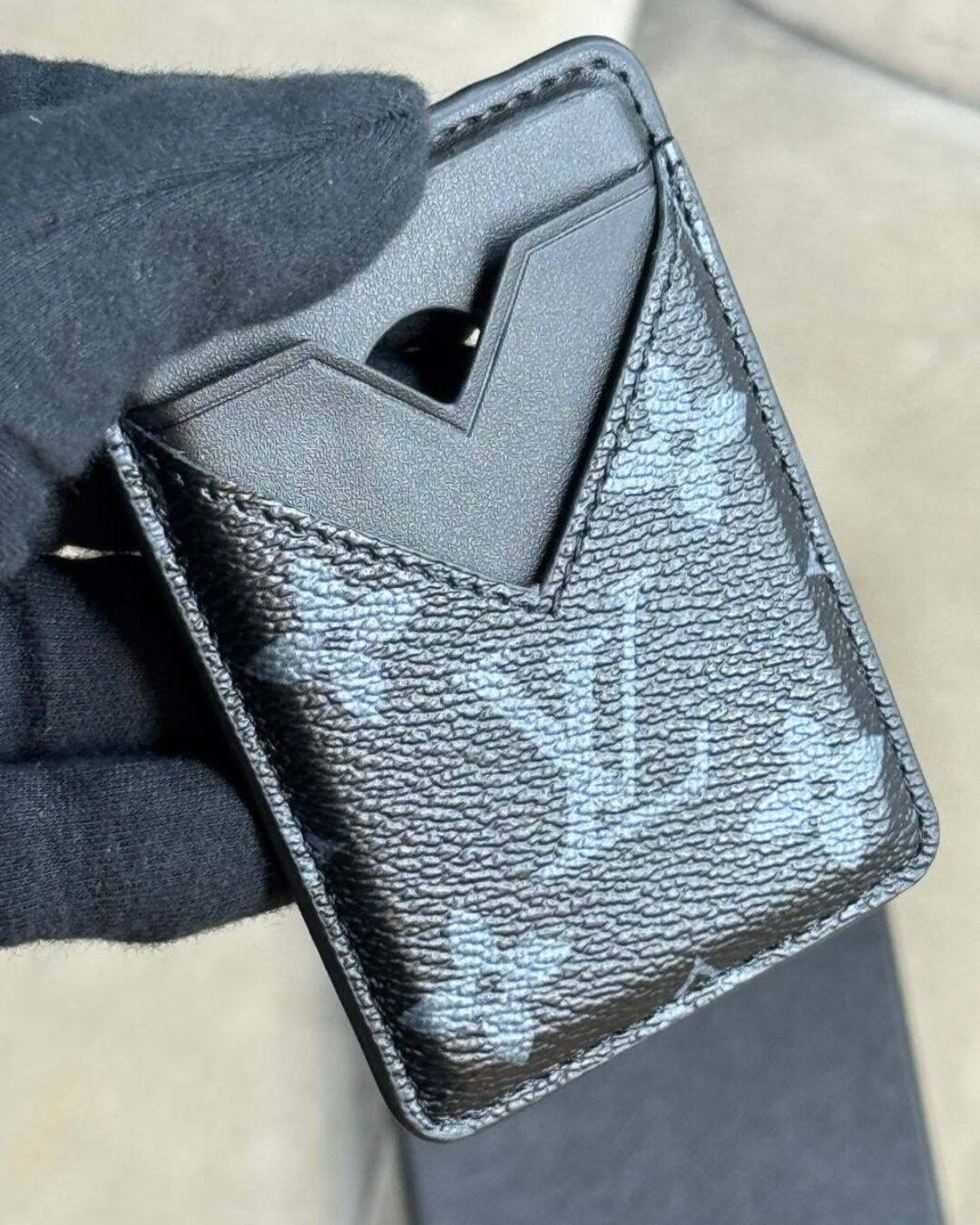 Картхолдер Louis Vuitton (Magsafe) — изображение 2