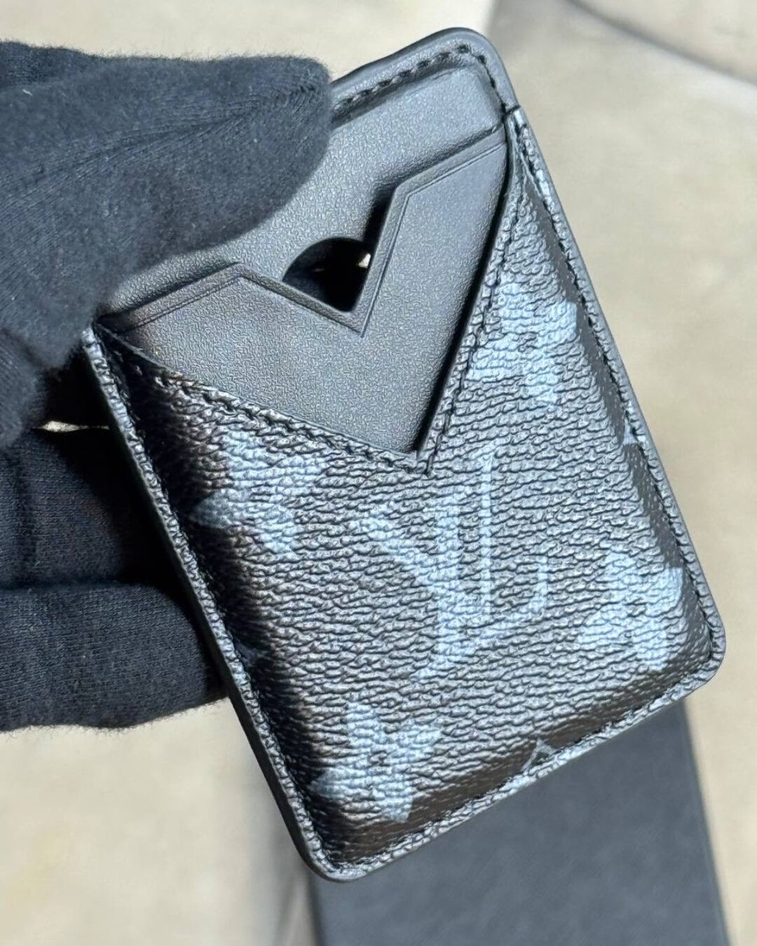 Картхолдер Louis Vuitton (Magsafe) — изображение 2