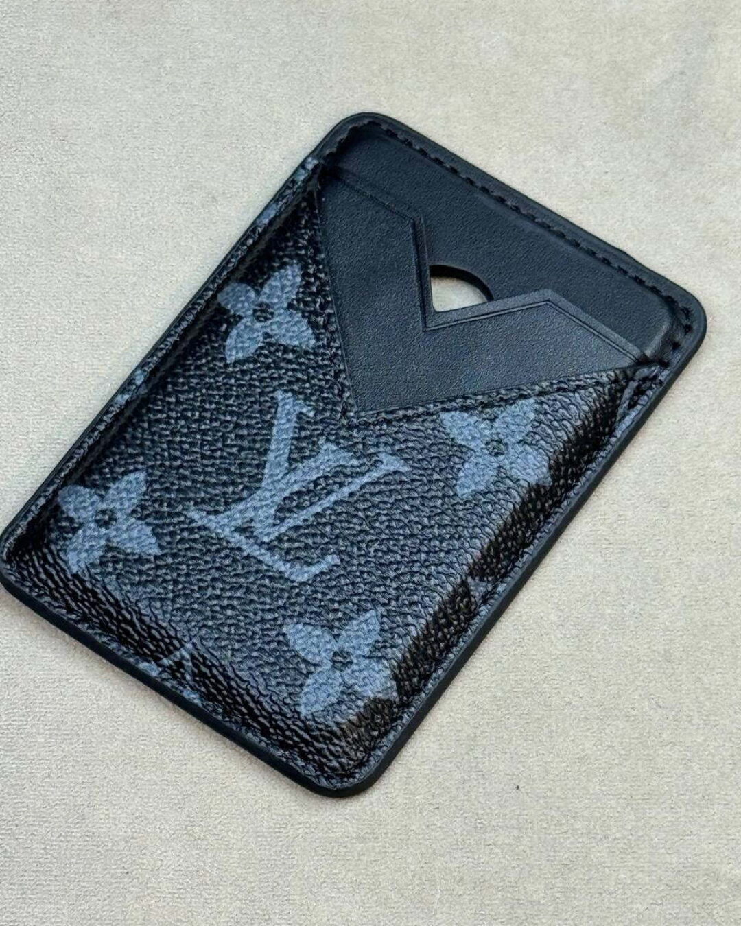 Картхолдер Louis Vuitton (Magsafe) — изображение 9