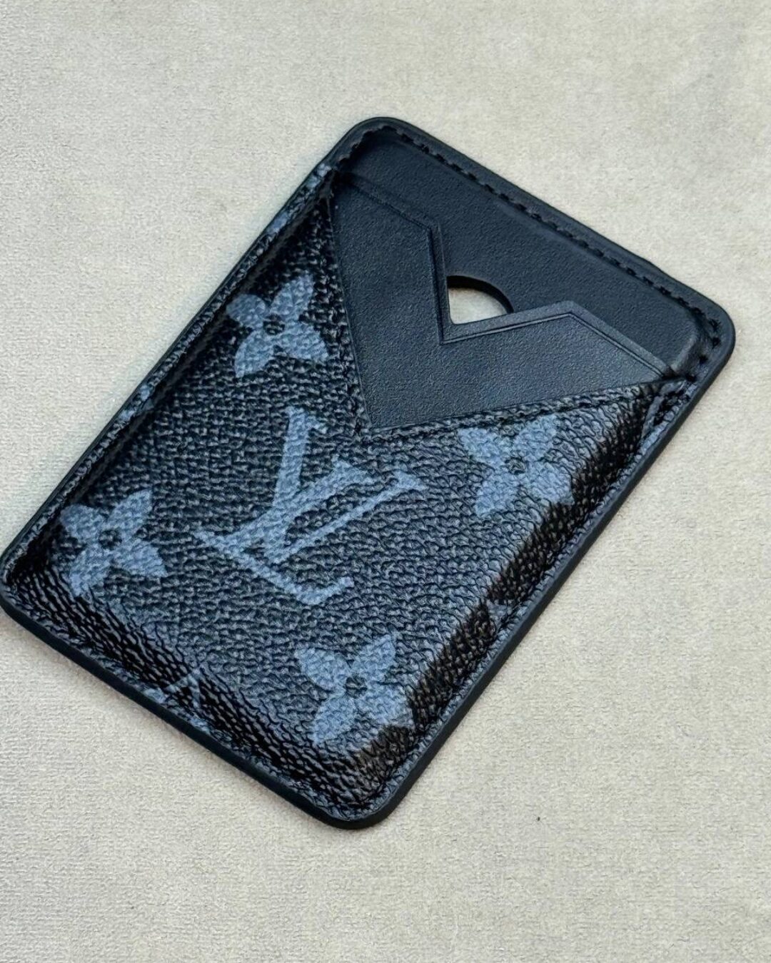 Картхолдер Louis Vuitton (Magsafe) — изображение 9