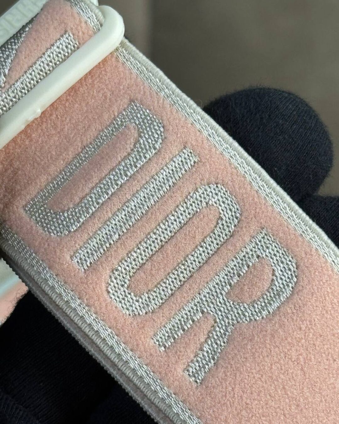 Солнцезащитный козырек Dior — изображение 4