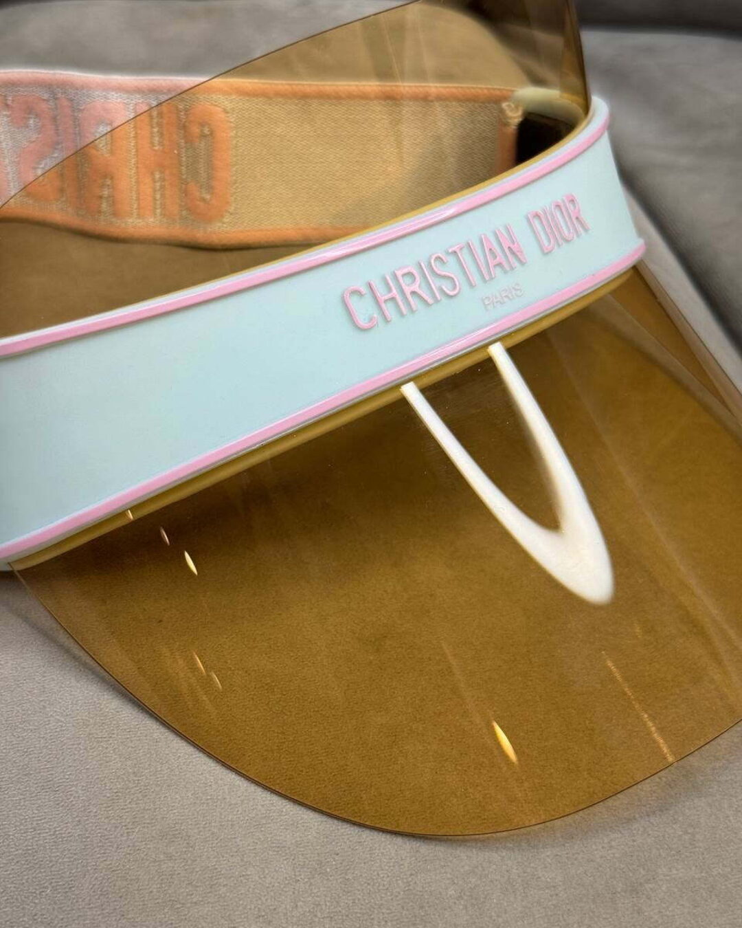 Солнцезащитный козырек Dior — изображение 9