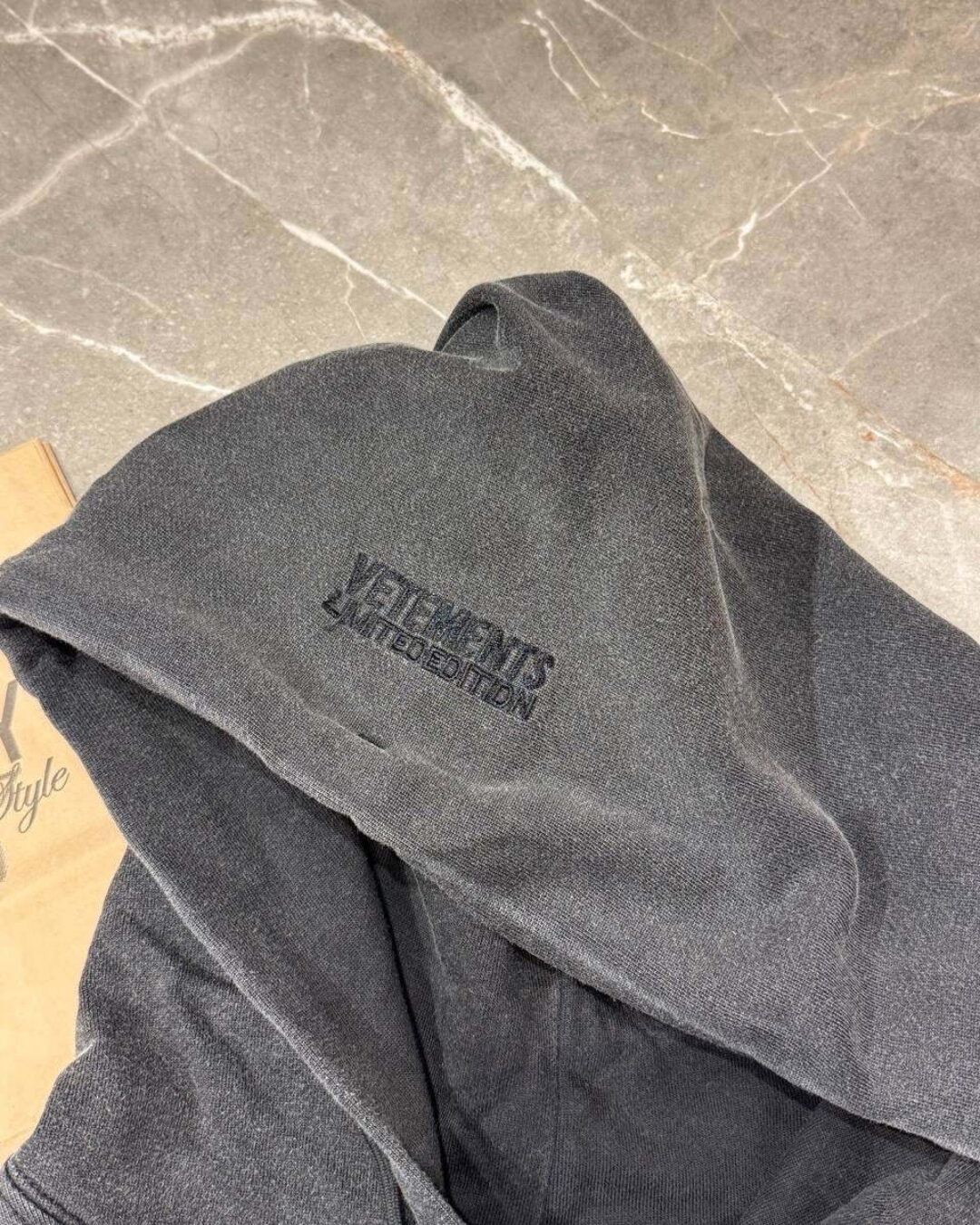 Худи Vetements — изображение 9