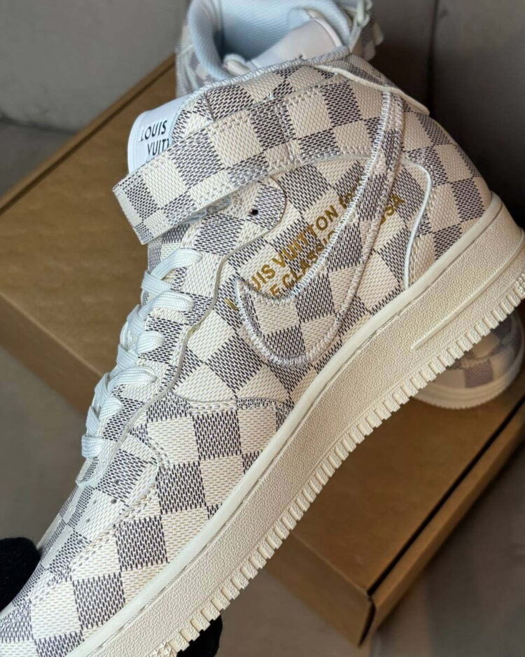 Кроссовки Nike Louis Vuitton x Air Force 1 Mid 'Graffiti' — фото 9
