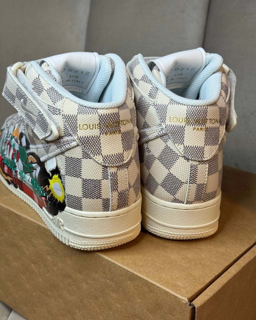Кроссовки Nike Louis Vuitton x Air Force 1 Mid 'Graffiti' — изображение 9