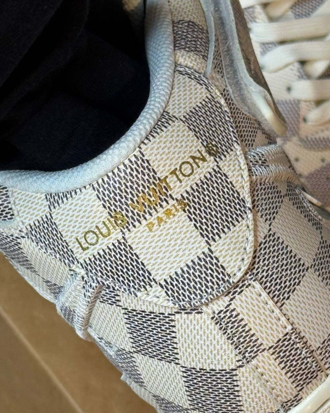 Кроссовки Nike Louis Vuitton x Air Force 1 Mid 'Graffiti' — изображение 4