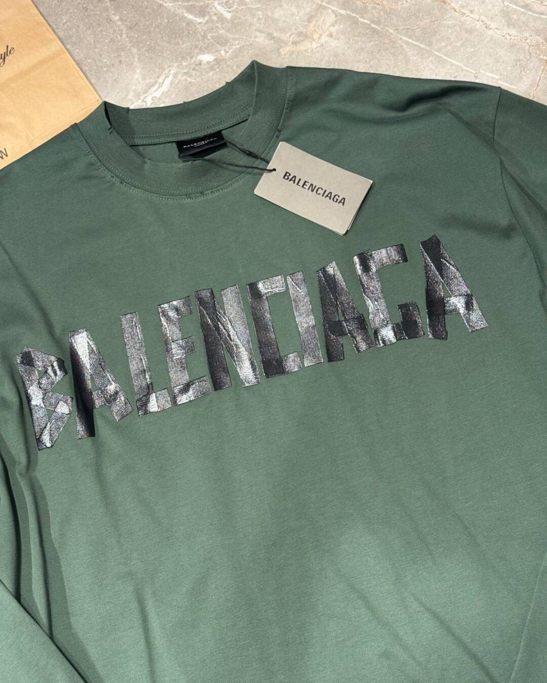 Кофта Balenciaga — изображение 3