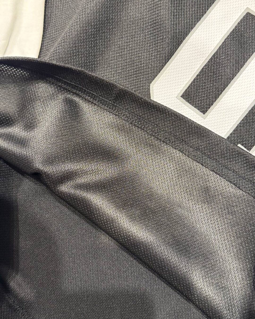 Кофта Balenciaga — изображение 7