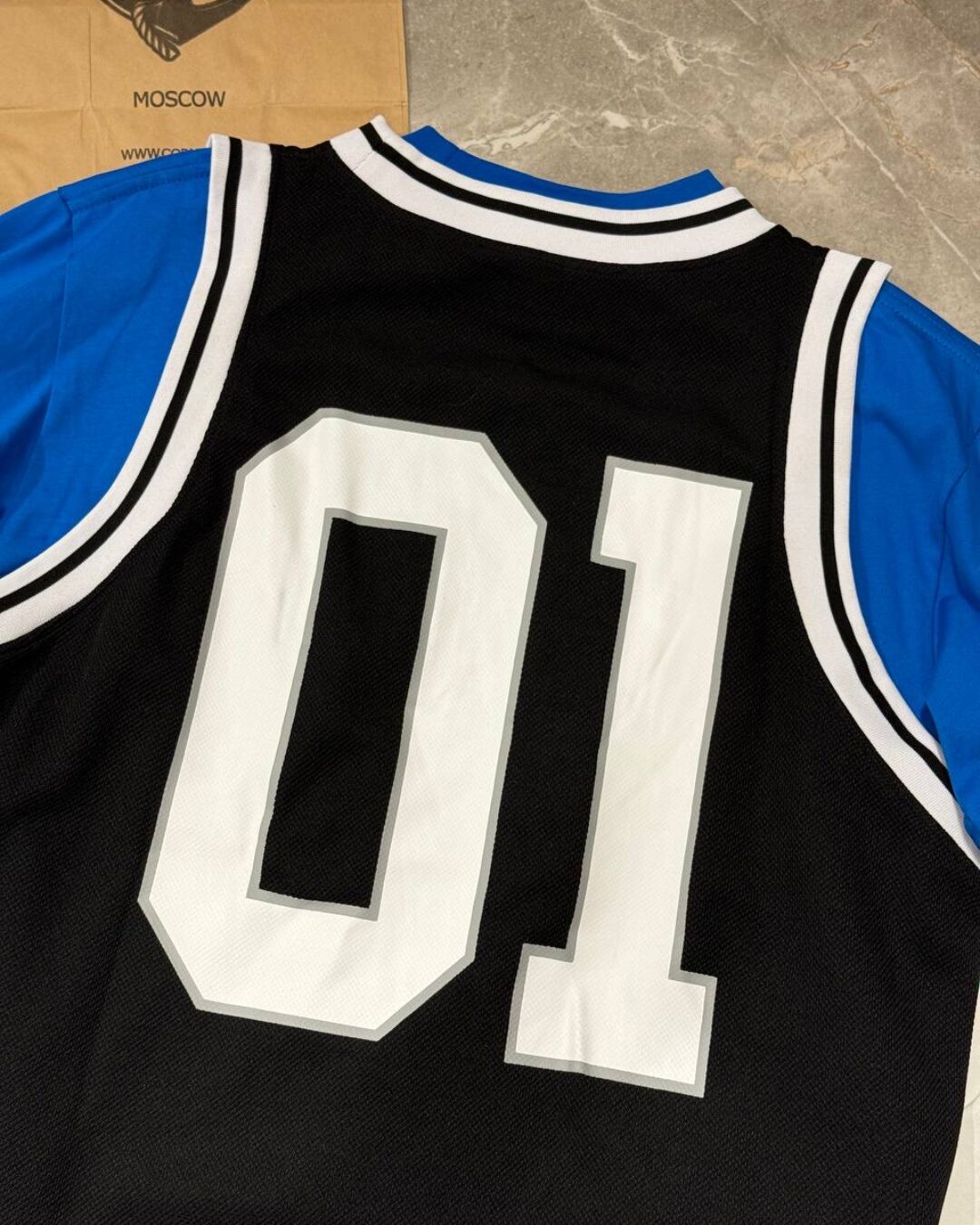 Кофта Balenciaga — изображение 9