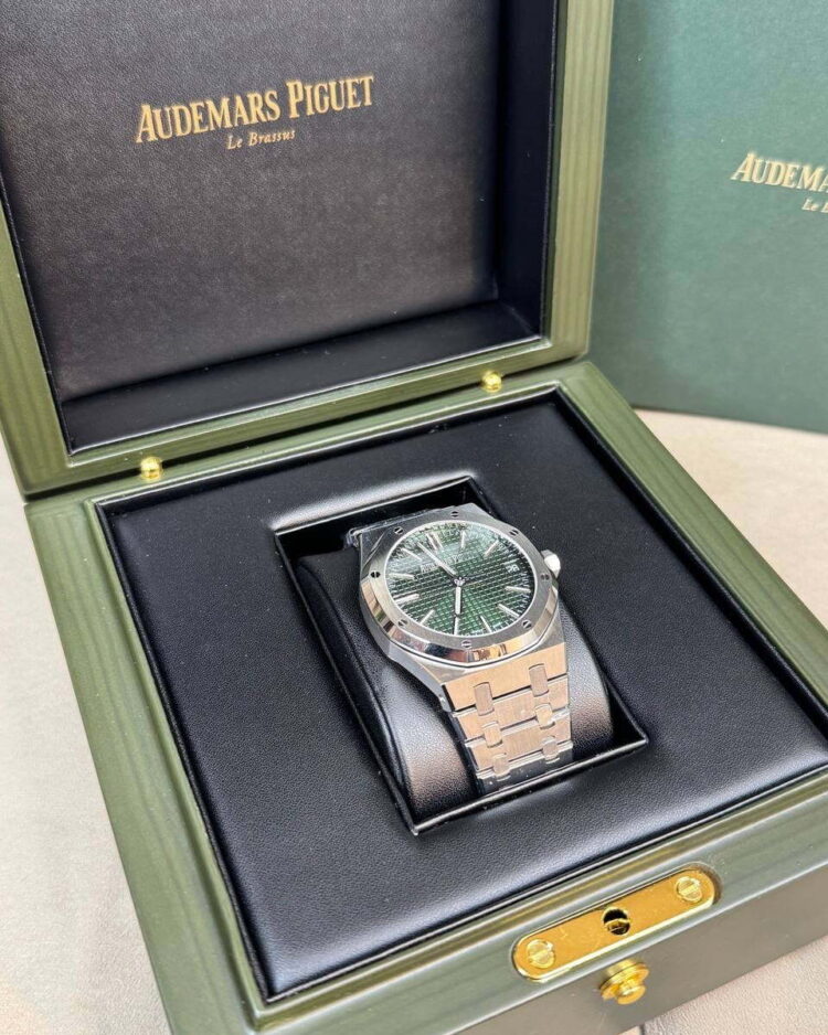 Часы Audemars Piguet Royal Oak — фото 3