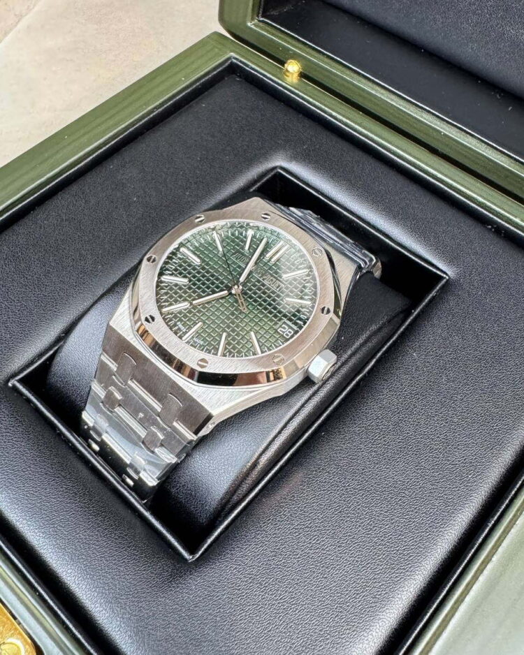 Часы Audemars Piguet Royal Oak — фото 4