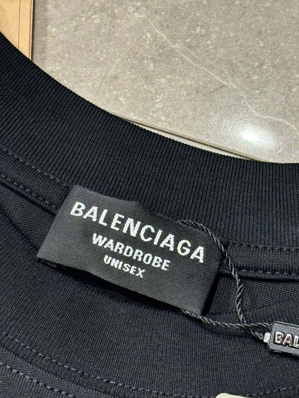 Футболка Balenciaga — фото 6