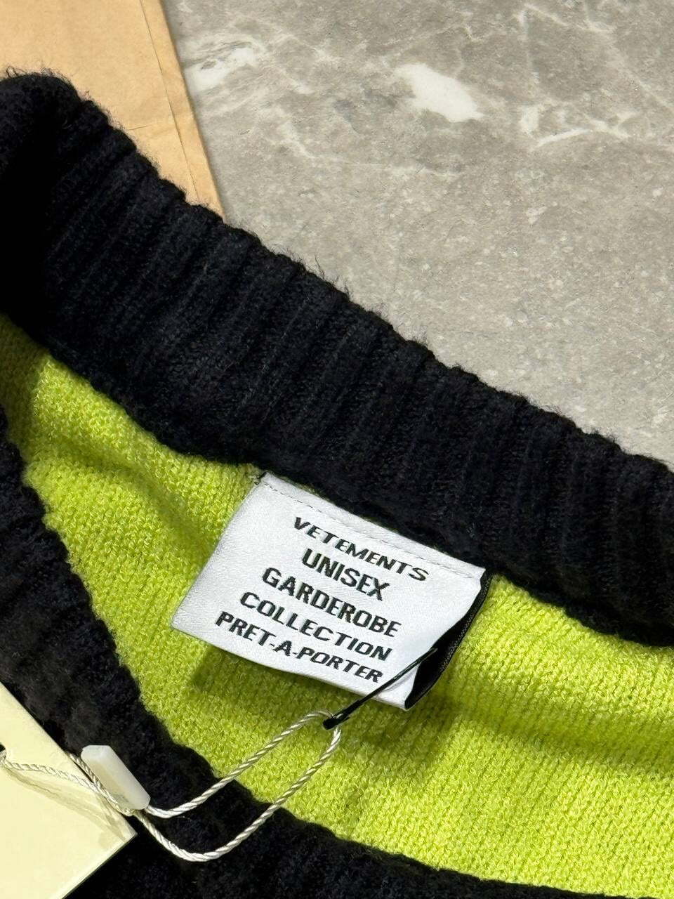 Свитер Vetements — фото 6