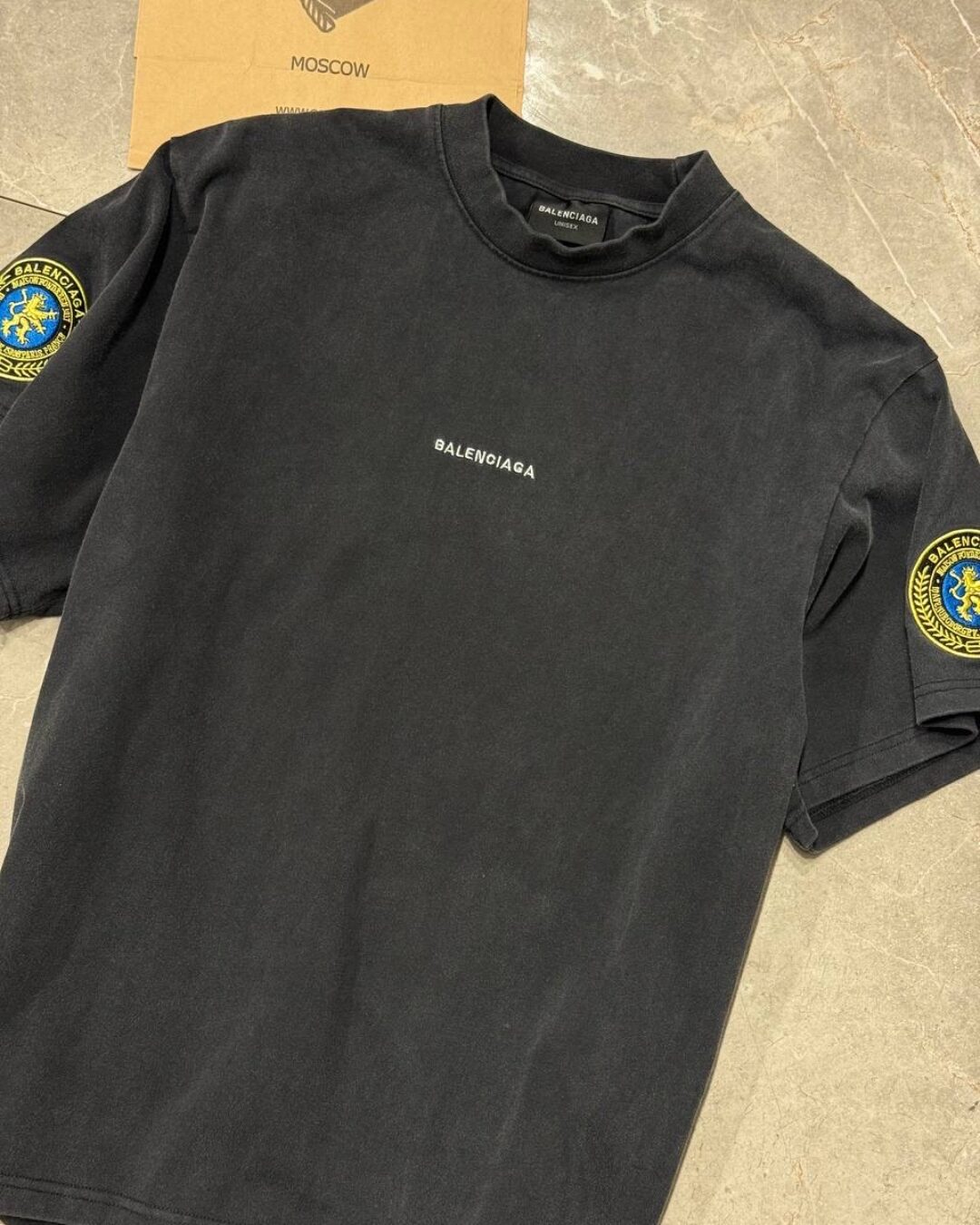 Футболка Balenciaga — изображение 9