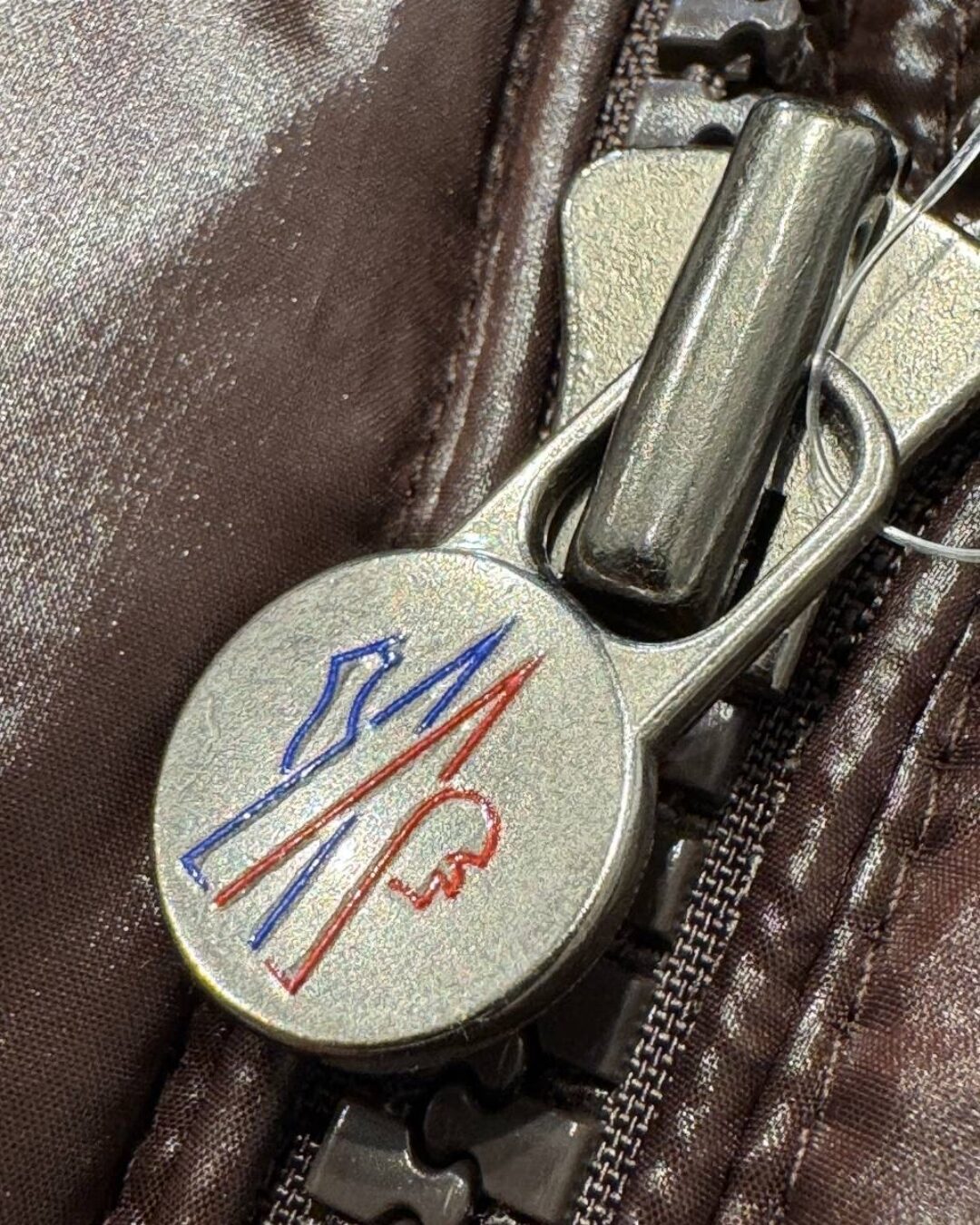 Пуховик Moncler — изображение 10