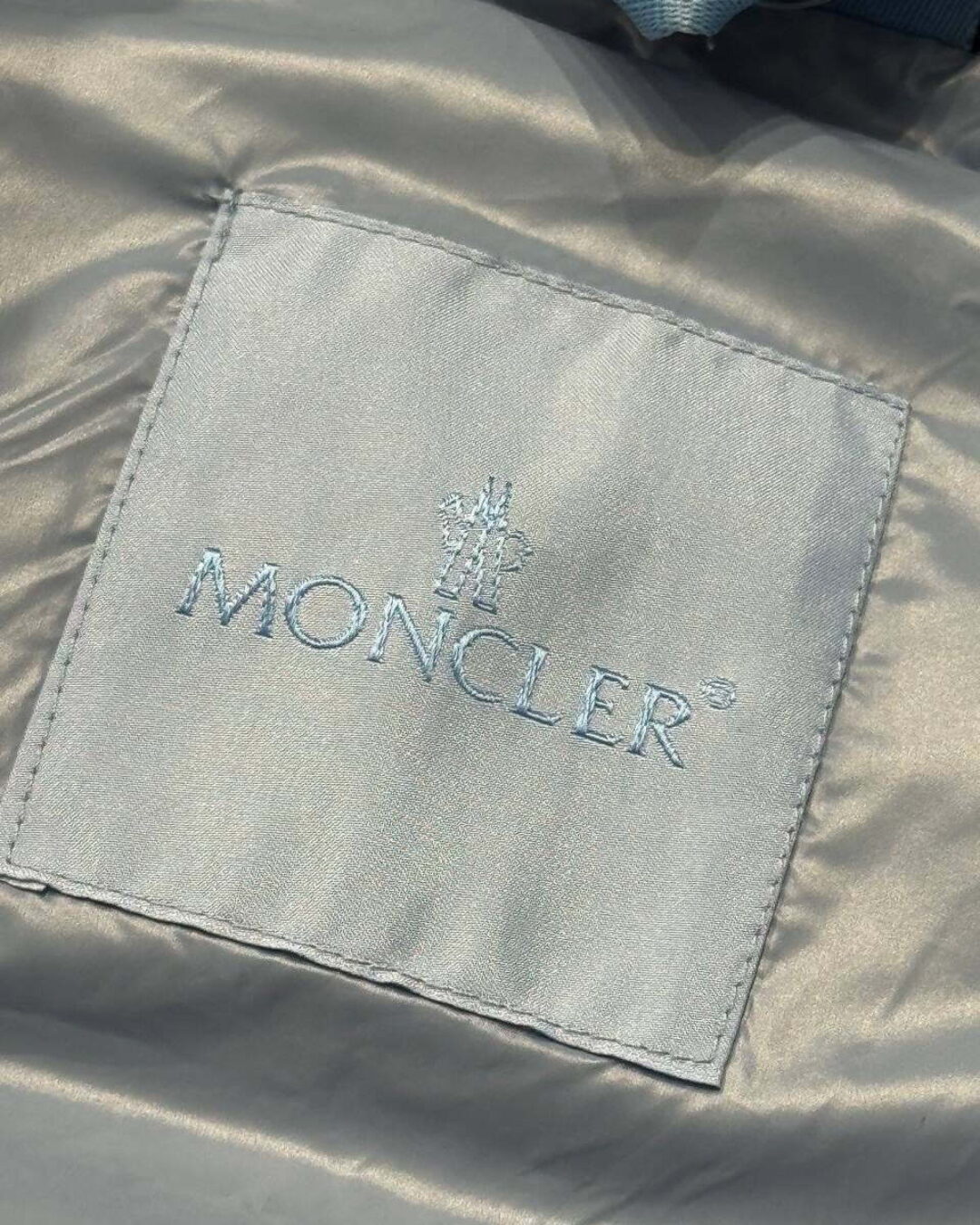 Пуховик Moncler — изображение 9