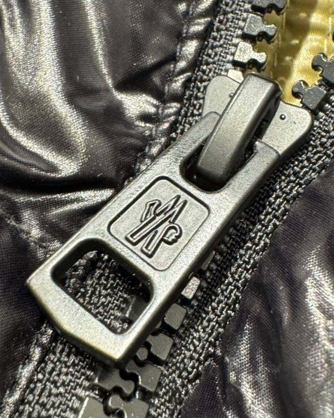Пуховик Moncler — изображение 8
