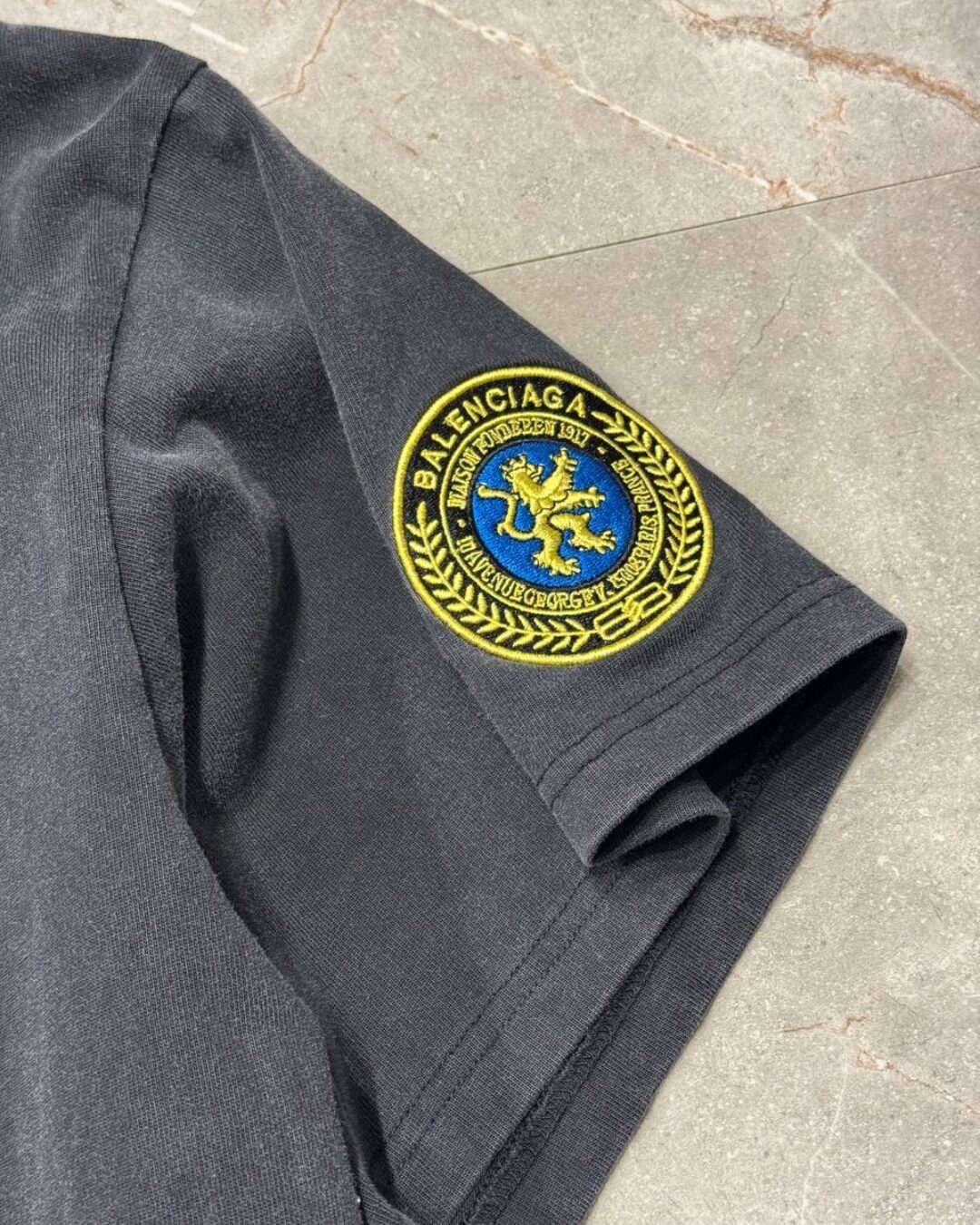 Футболка Balenciaga — изображение 3